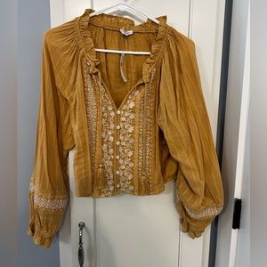 NWT AE cropped shirt. Very cute just too cropped for me. Size M.